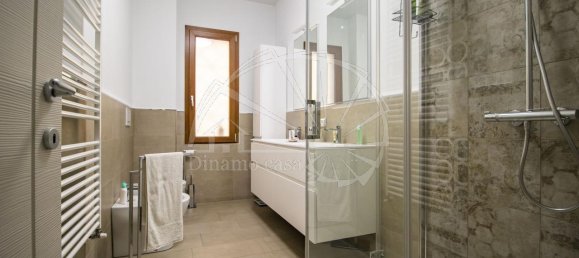 5 rooms Apartment in Prato, Italy No. 119690 16