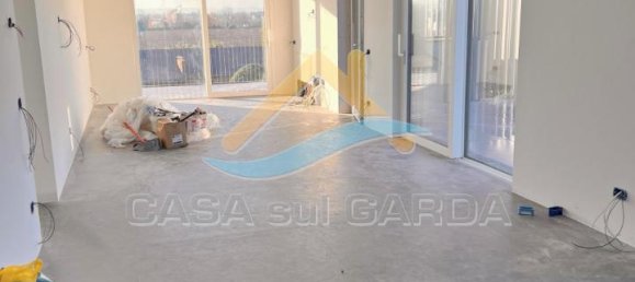 3 rooms Penthouse in Peschiera del Garda, Italy No. 23559 20