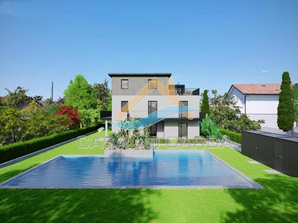 3 rooms Penthouse in Peschiera del Garda, Italy No. 23559