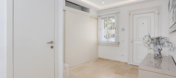 3 bedrooms Penthouse in Marbella, Spain No. 88830 16