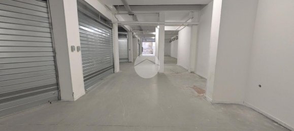 1-salle Garage à Ciampino, Italy No. 15530 3