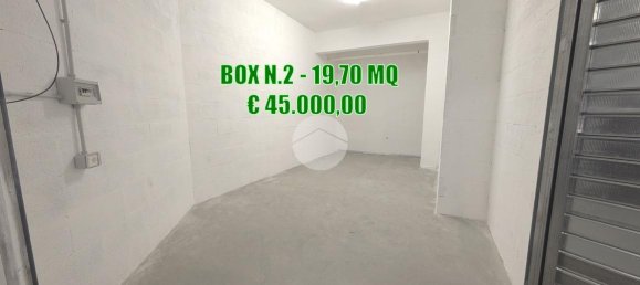 1-salle Garage à Ciampino, Italy No. 15530 5