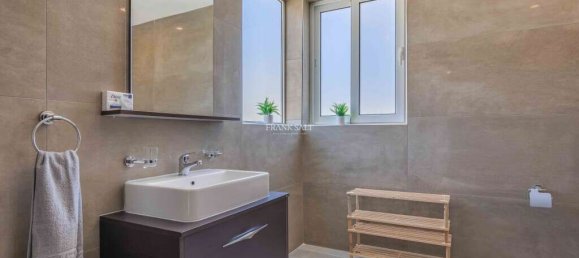 2 Schlafzimmer Penthouse in Saint Julian's, Malta, Nr. 7142 10