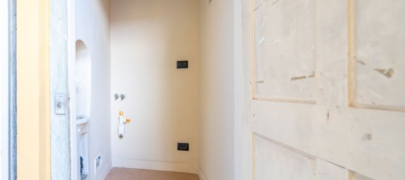 3 chambres Appartement à Turin, Italy No. 379363 55