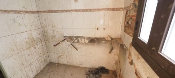 2 bedrooms Apartment in Ciutat Vella, Spain No. 137098 7