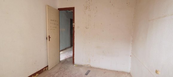 2 bedrooms Apartment in Ciutat Vella, Spain No. 137098 3