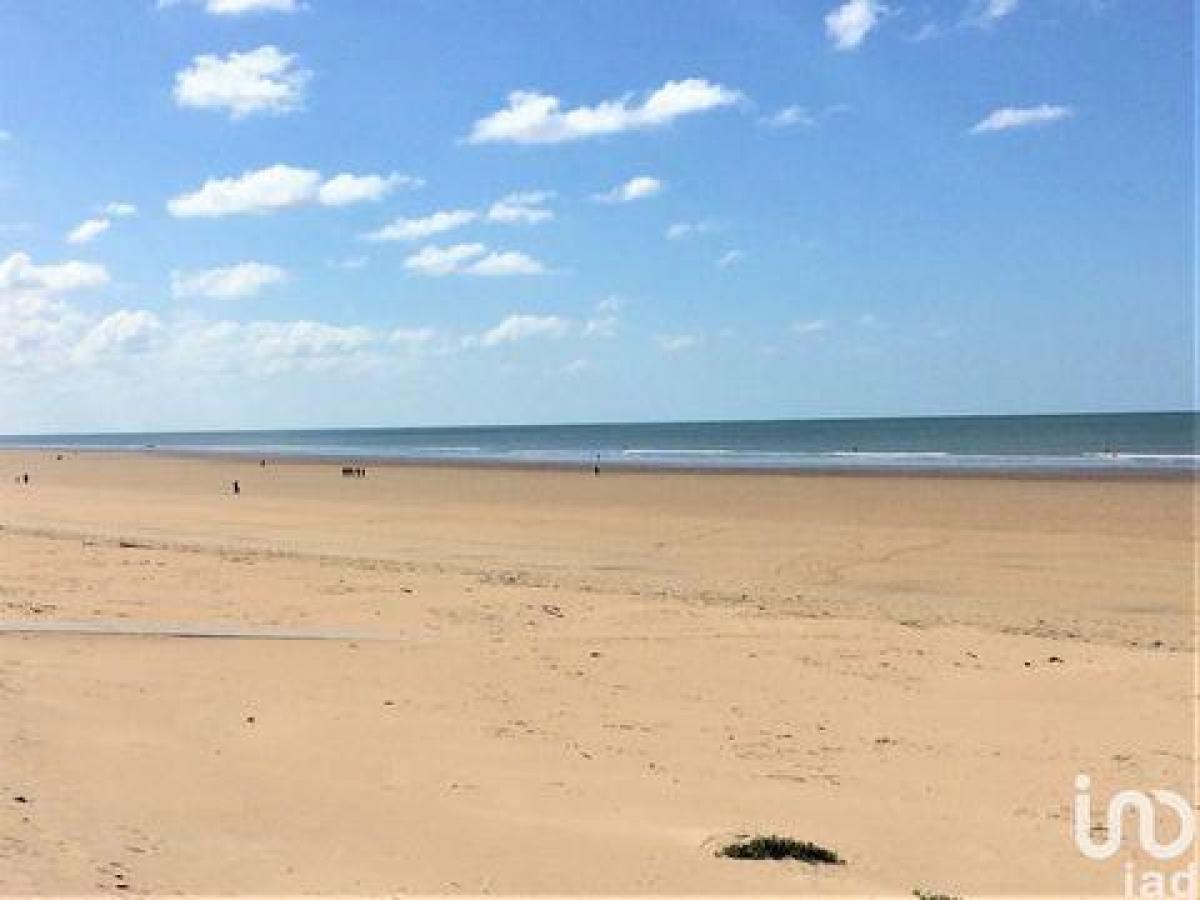 Escritório em Challans, France 1200 m² N.º 19127