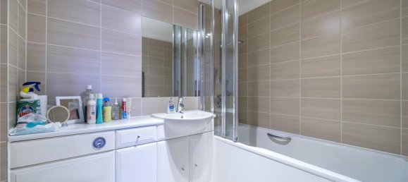 2 bedrooms Apartment in London, United Kingdom No. 14229 17