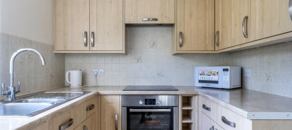 2 bedrooms Apartment in London, United Kingdom No. 14229 6