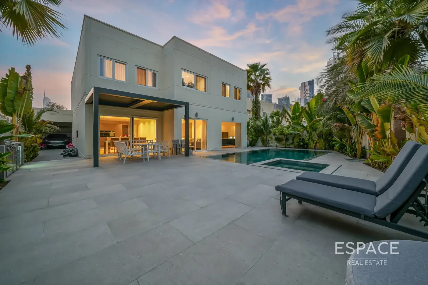 5 bedrooms Villa in Meadows, UAE No. 105909