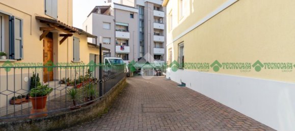 3 Schlafzimmer Penthouse in Valsamoggia, Italy, Nr. 52343 80