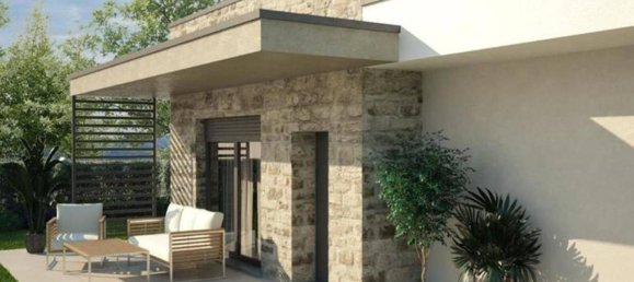 4 rooms Villa in Calcinate, Italy No. 73236 3