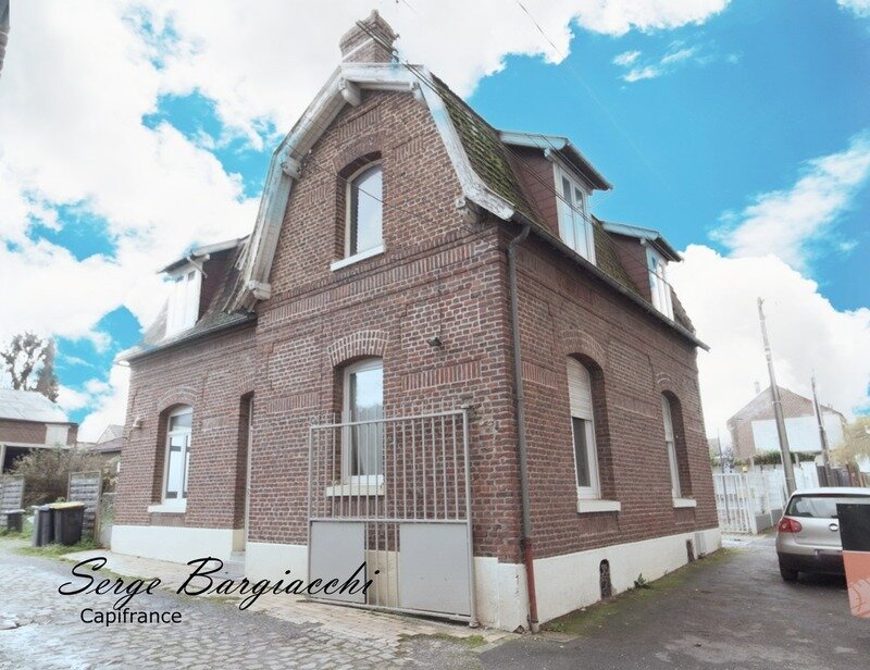 4 bedrooms Building in Cambrai, France No. 62468