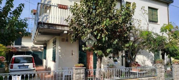 4 rooms House in Russi, Italy No. 97879 5