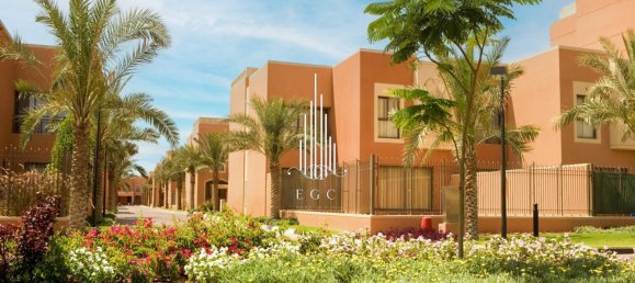 Вилла с 4 спальнями в Abu Dhabi Gate City, ОАЭ № 40029 8