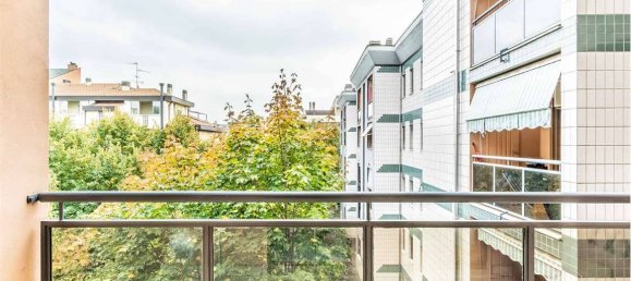 Квартира с 2 спальнями в Ро, Италия № 259566 17