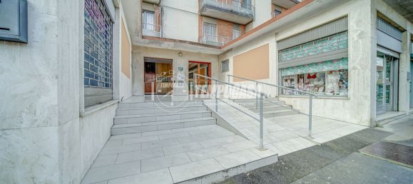 3 bedrooms Apartment in Somma Lombardo, Italy No. 365561 2