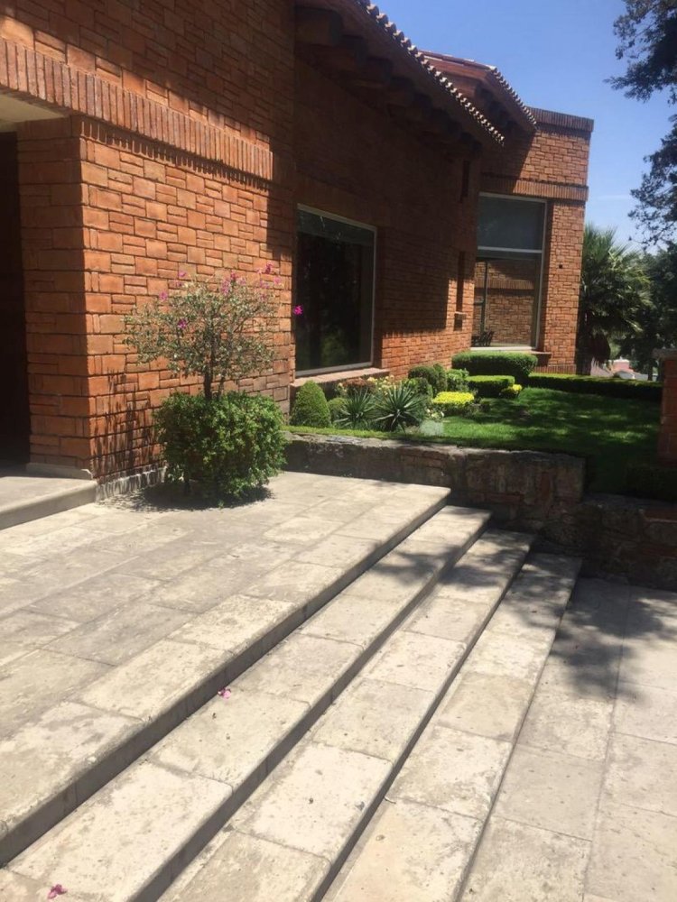 5 bedrooms House in Ciudad Lopez Mateos, Mexico No. 189483