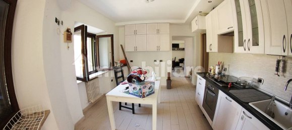 4 bedrooms Villa in Fabriano, Italy No. 116042 7