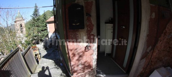 4 bedrooms Villa in Fabriano, Italy No. 116042 3