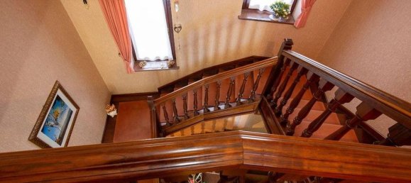 5 bedrooms Villa in Rivoli, Italy No. 334972 34