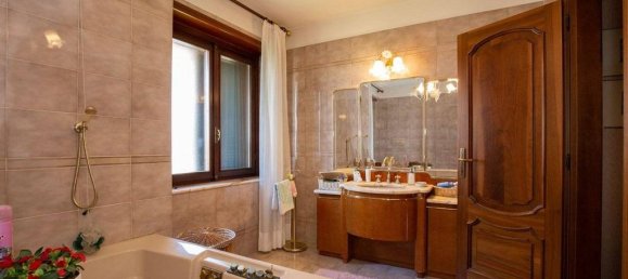 5 bedrooms Villa in Rivoli, Italy No. 334972 41