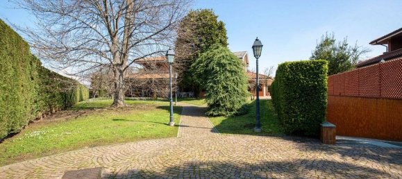 5 bedrooms Villa in Rivoli, Italy No. 334972 8