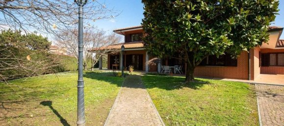 5 bedrooms Villa in Rivoli, Italy No. 334972 6