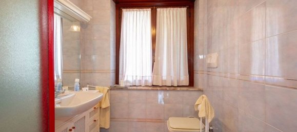 5 bedrooms Villa in Rivoli, Italy No. 334972 42