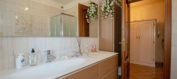 5 bedrooms Villa in Rivoli, Italy No. 334972 33