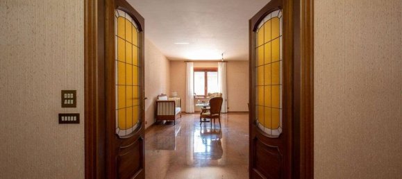 5 bedrooms Villa in Rivoli, Italy No. 334972 21