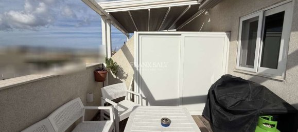 2 bedrooms Penthouse in Fgura, Malta No. 8219 13