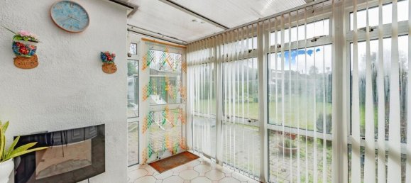 2 bedrooms Bungalow in Crawley, United Kingdom No. 6263 9