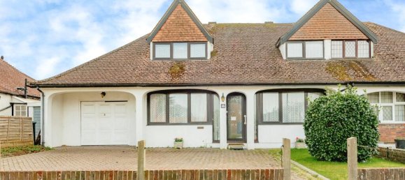 2 bedrooms Bungalow in Crawley, United Kingdom No. 6263 17