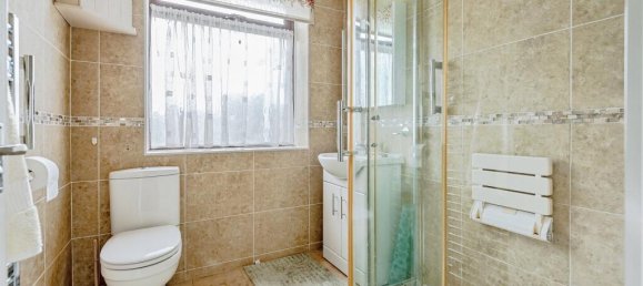 2 bedrooms Bungalow in Crawley, United Kingdom No. 6263 10