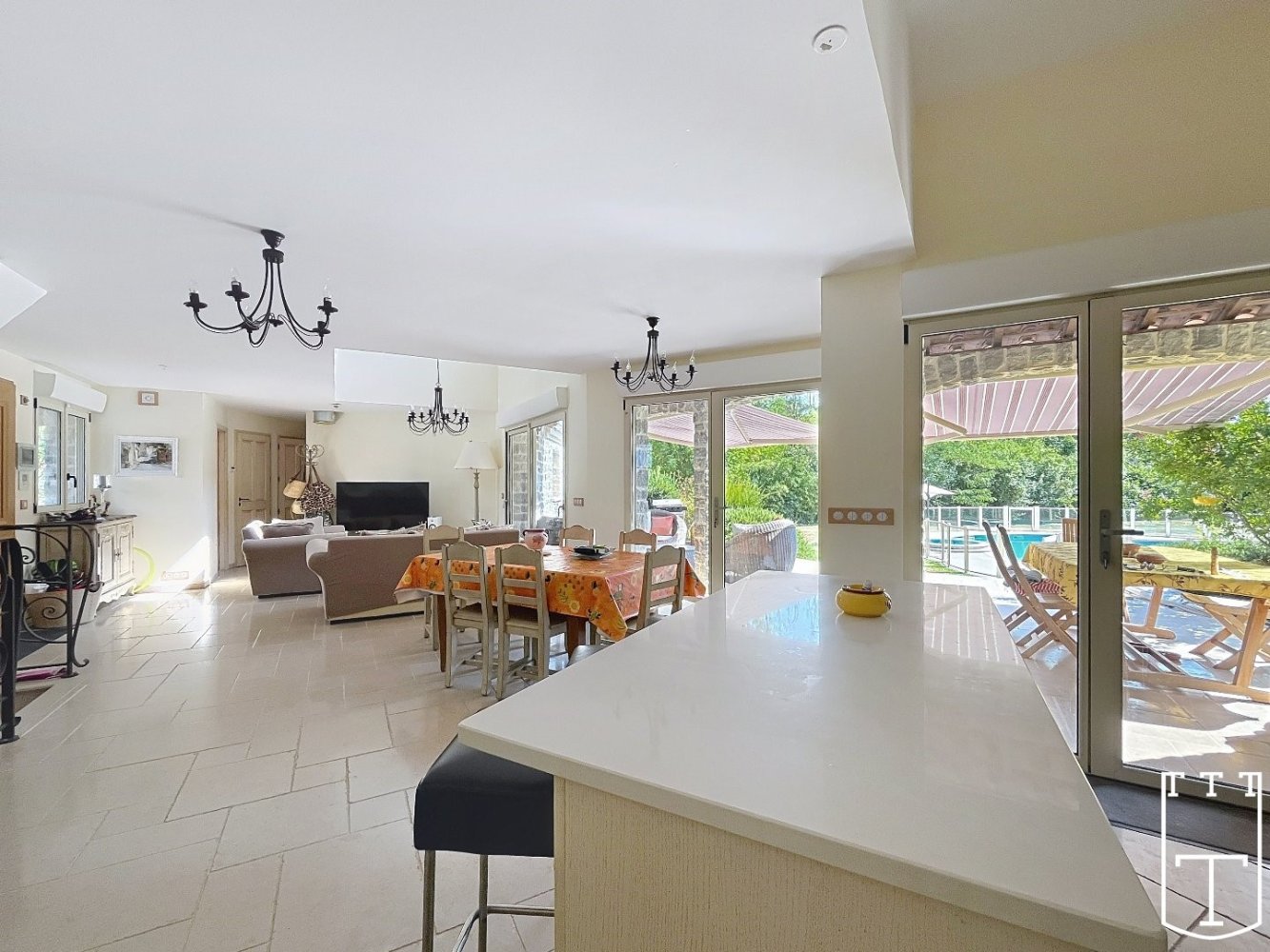 5 bedrooms Villa in Ruoms, France No. 346421