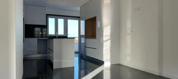 4 bedrooms House in Vila Nova de Gaia, Portugal No. 17783 7