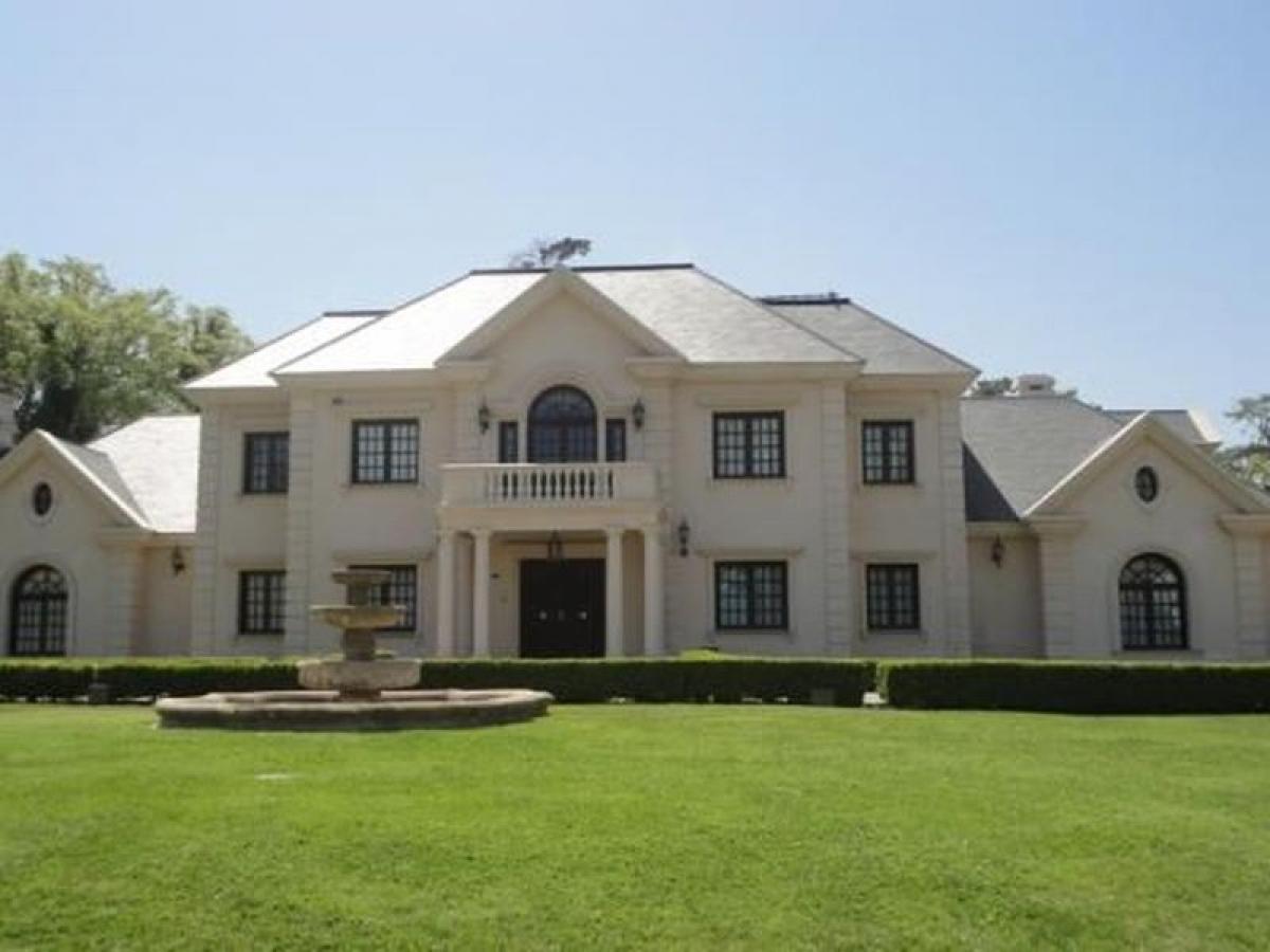 4 bedrooms House in Berazategui, Argentina No. 60223