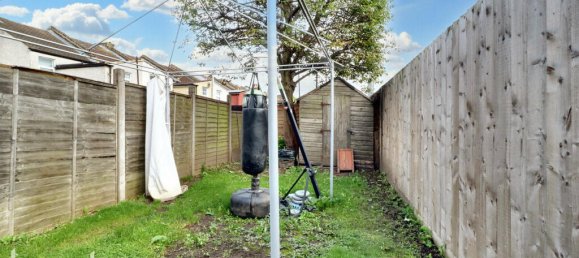 3 bedrooms Commercial property in Dartford, United Kingdom No. 4941 11