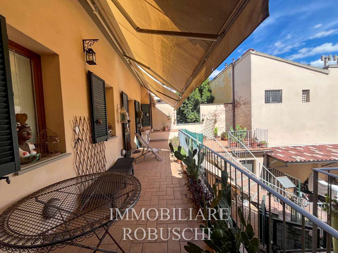 3 bedrooms Apartment in Florence, Italy No. 354722