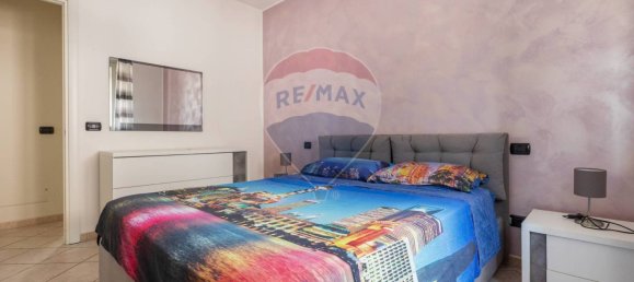Apartamento de 2 dormitorios en Cardano al Campo, Italy No. 341521 10