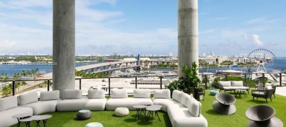 2 Schlafzimmer Gewerbliche Immobilien in Miami, USA, Nr. 615891 13