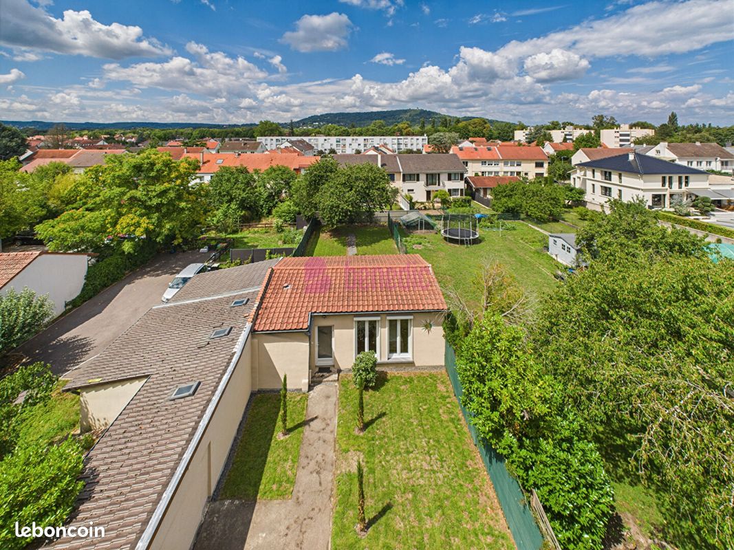 2 chambres Maison à Montigny-lès-Metz, France No. 323963