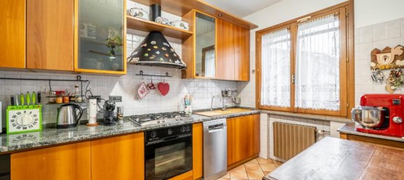 5 bedrooms Villa in Reggio Emilia, Italy No. 54645 8