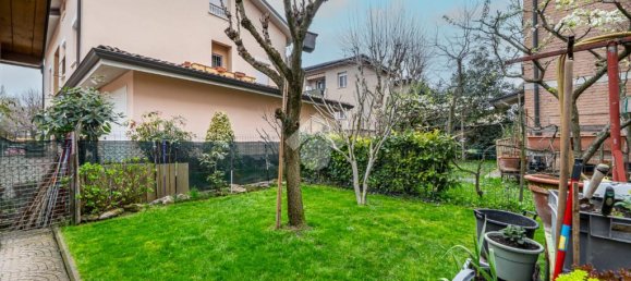 5 bedrooms Villa in Reggio Emilia, Italy No. 54645 35