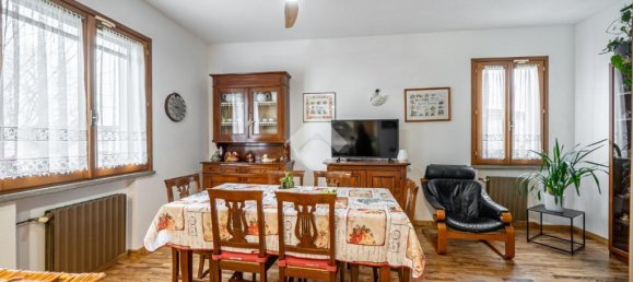 5 bedrooms Villa in Reggio Emilia, Italy No. 54645 5