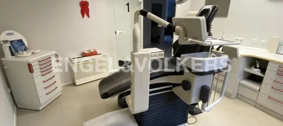 Здание с 13 комнатами в Rastatt, Германия № 28938 4