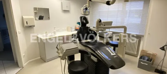 Здание с 13 комнатами в Rastatt, Германия № 28938 3