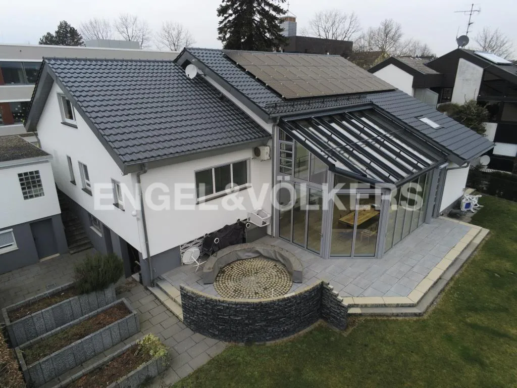 Здание с 13 комнатами в Rastatt, Германия № 28938