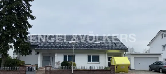 Здание с 13 комнатами в Rastatt, Германия № 28938 2